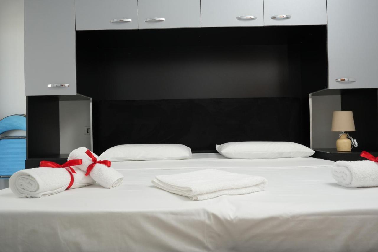 Merry'S Apartment ดูร์เรส ภายนอก รูปภาพ