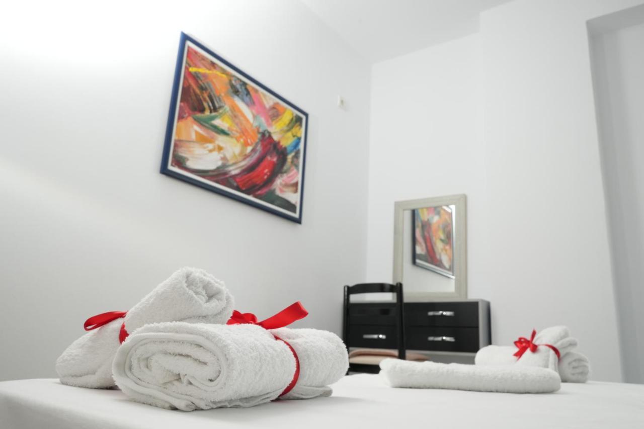 Merry'S Apartment ดูร์เรส ภายนอก รูปภาพ