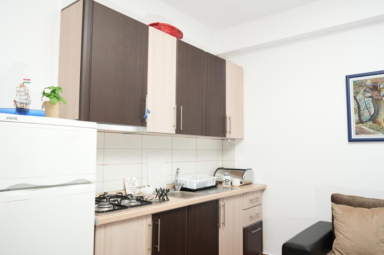 Merry'S Apartment ดูร์เรส ภายนอก รูปภาพ